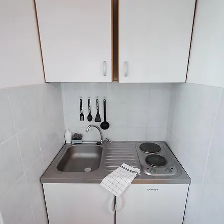 Floras Apartment Tkon