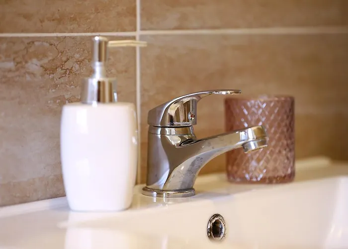 Floras شقة تكون