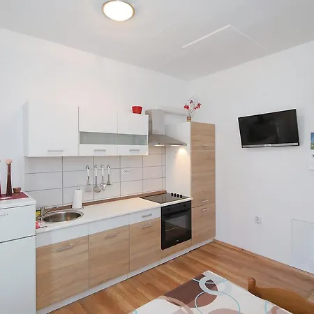 Apartament Floras