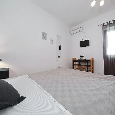 Apartament Floras